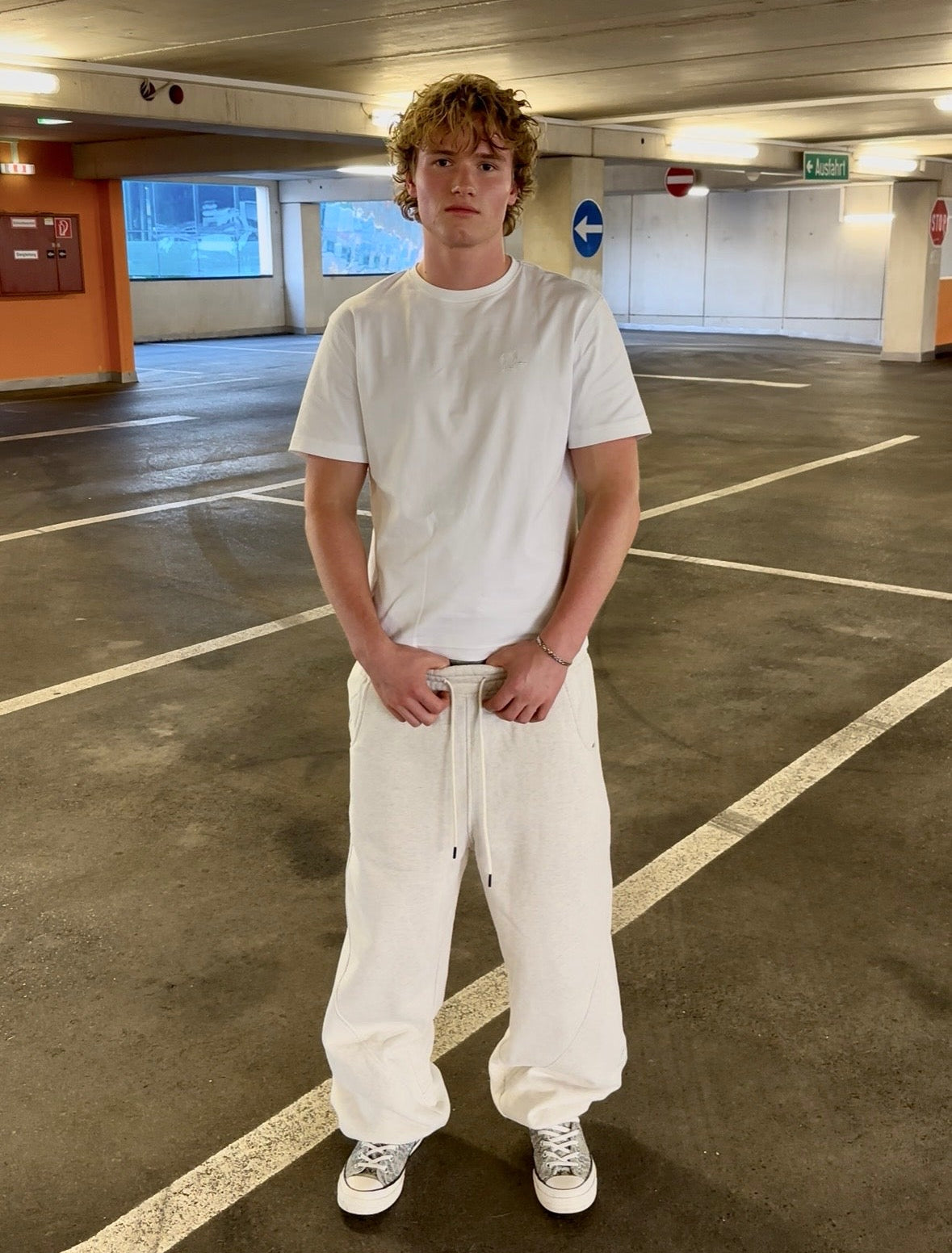 jogger grey