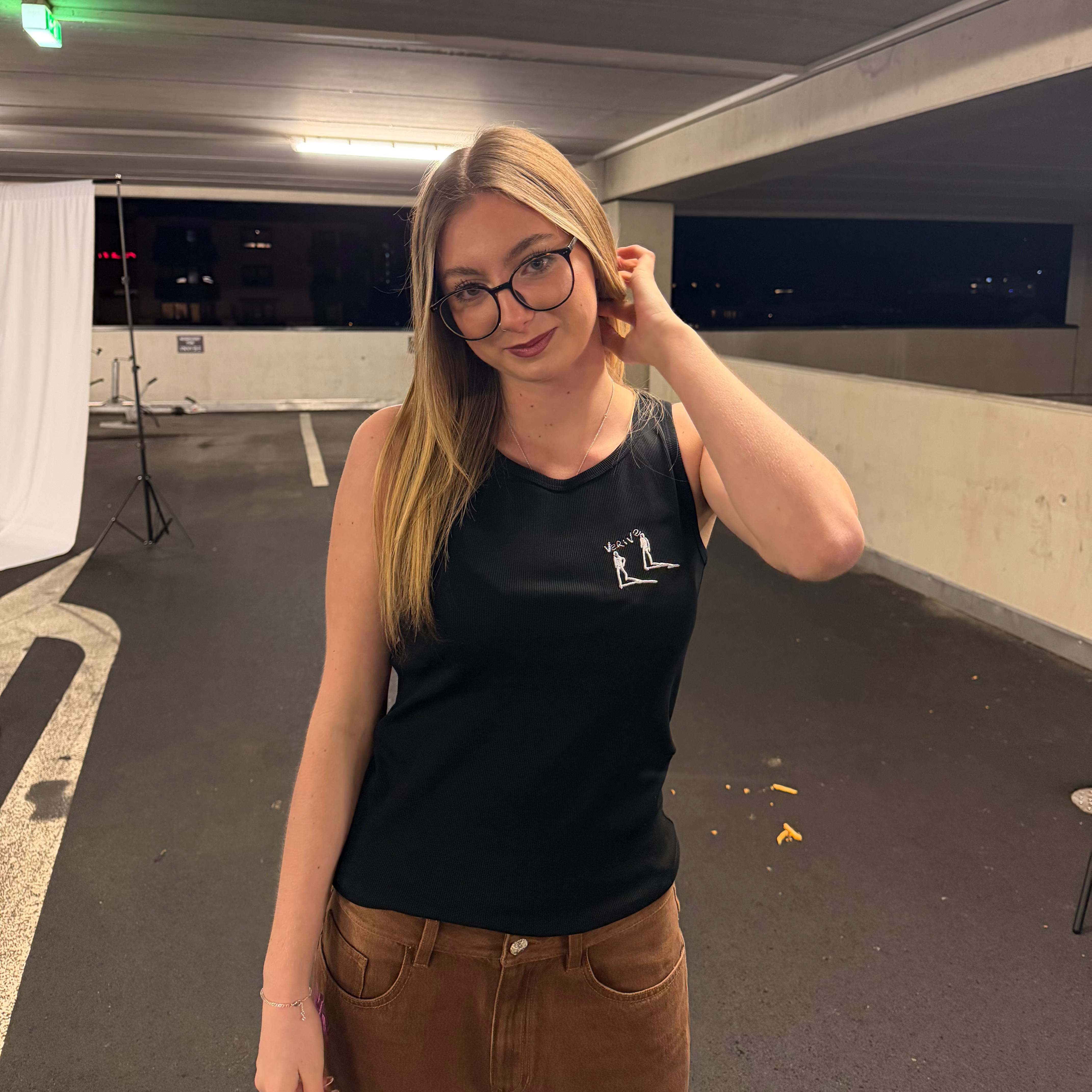 black verive tank top